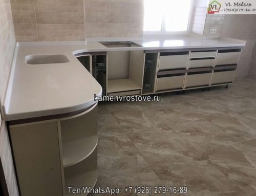 Кремово-белая угловая столешница из искусственного акрилового камня для кухни на заказ