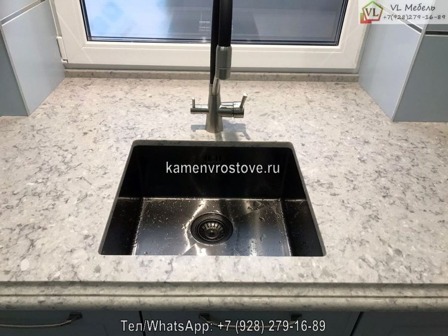 столешница из искусственного камня с мойкой